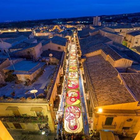 Biddiccia Home In Sicily Noto Luaran gambar