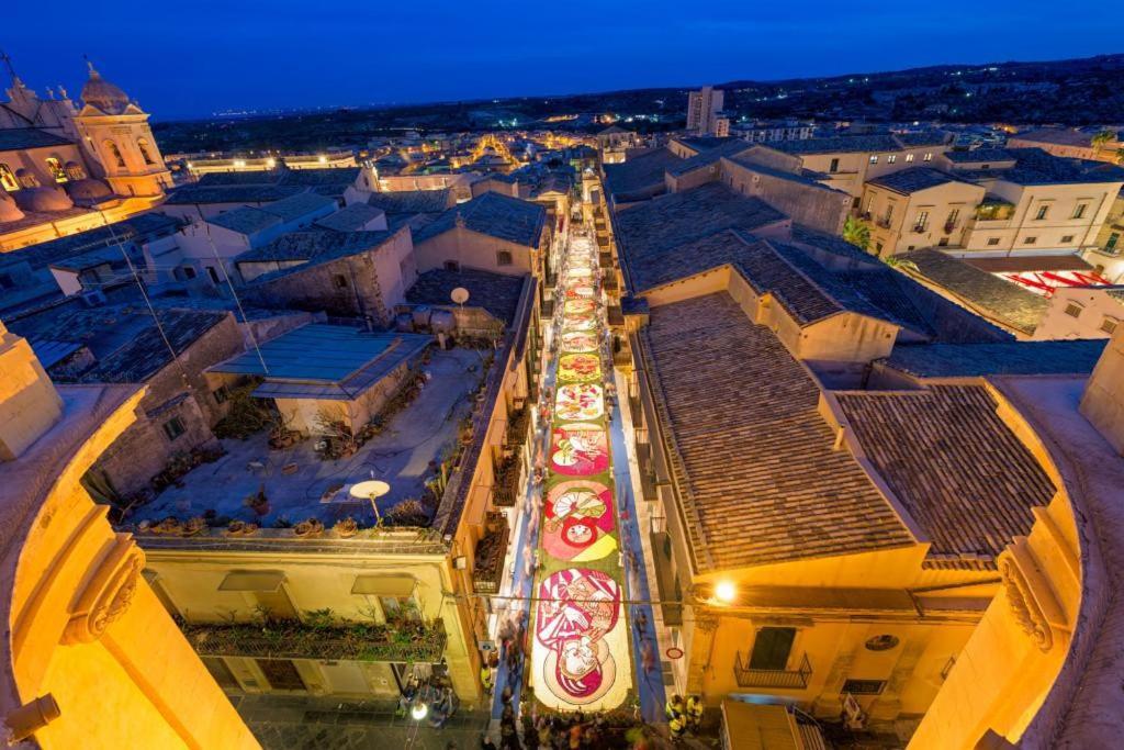 Biddiccia Home In Sicily Noto Luaran gambar